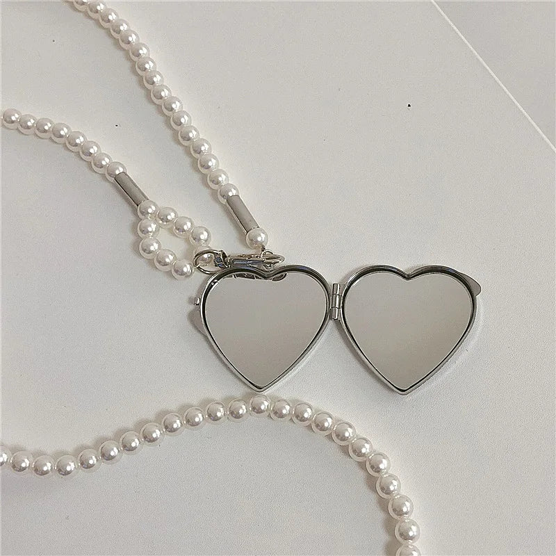 Ins New Trendy Pearl Waist Chain Crossbody Strap Women'S Fashion Heart-Shaped Mirror Pendant Jewelry Belt Skirt Suit Accessories